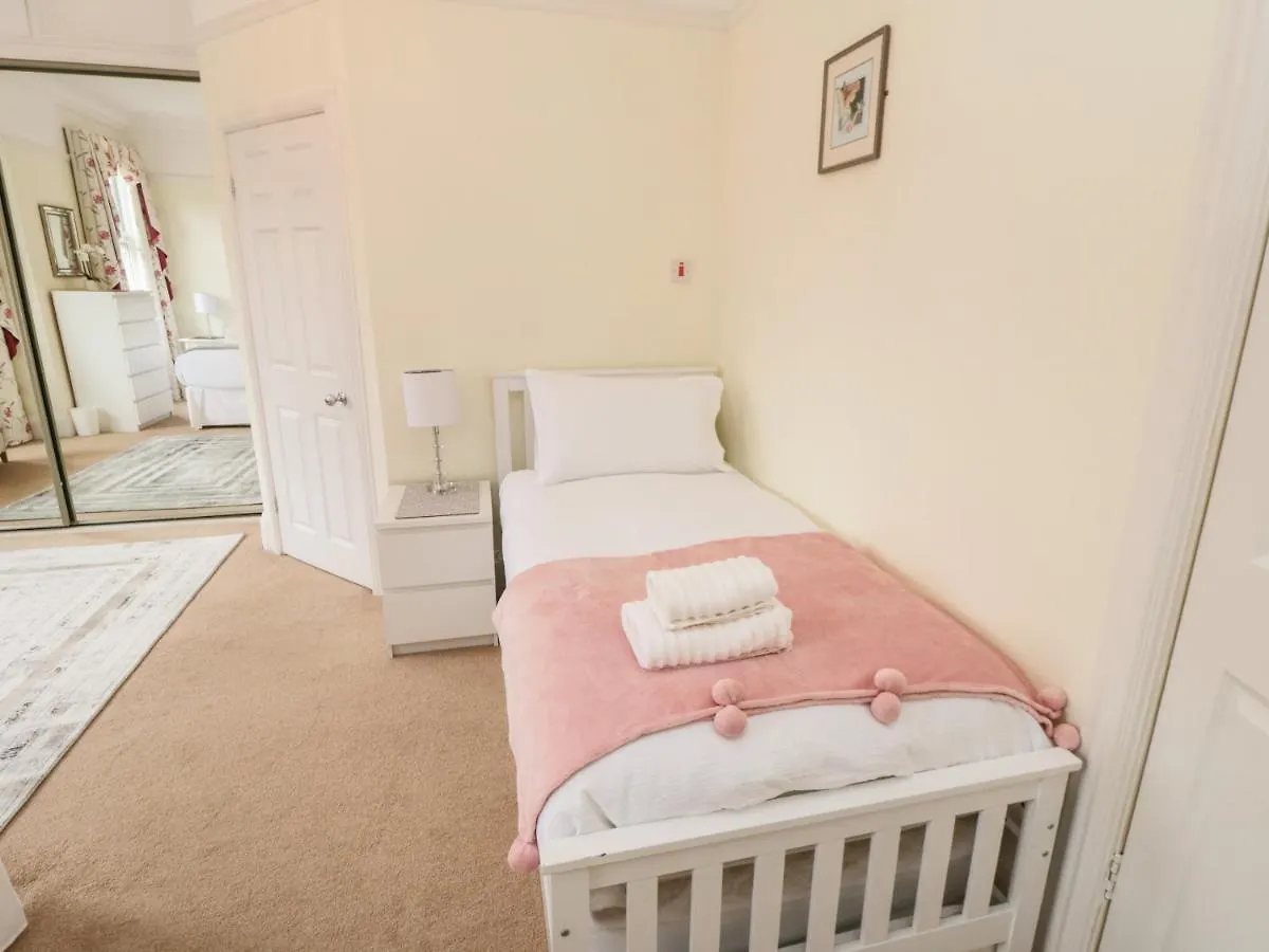 50 West Street Edelweiss Villa Scarborough United Kingdom