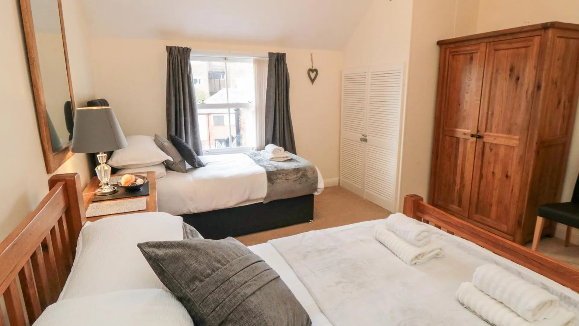 50 West Street Edelweiss Villa Scarborough United Kingdom